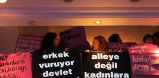 23 Kasım 2012: Kadına yönelik şiddete karşı “Beyaz Kurdele” kokteyli protestosu