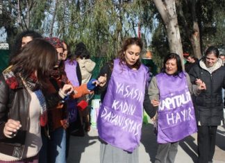 11 Ocak 2011: Kadınlar Bericap direnişini ziyaret etti