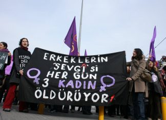 14 Şubat 2010: “Erkeklerin Sevgisi Her Gün Üç Kadını Öldürüyor!”