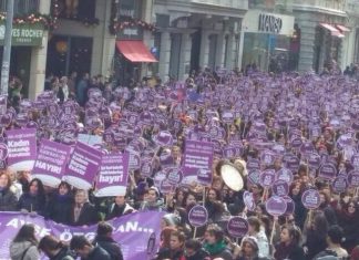 22 Şubat 2015: Taksim’de eylem / Güldünya, Ayşe, Özgecan… Kadınların isyanı büyüyor!