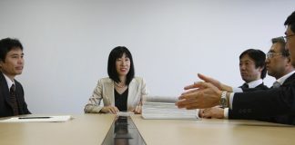 Japonya’da şirketlerden kadınlara kariyer teşviği