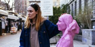 Bu şehirde kadınlara anıt yok – bir sanatçıdan şehri renklendiren hareket