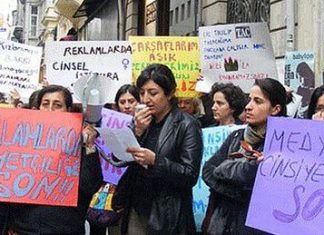 14 Mayıs 2008: MEDİZ’den cinsiyetçi reklamlara karşı eylem