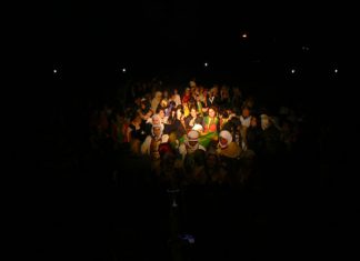 8 Ağustos 2009: Kadınlar, barış için Taksim ve Berçelan’da nöbet tuttu