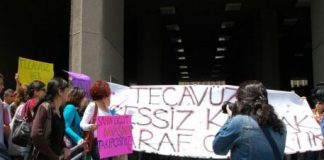 12 Ekim 2009: Feministlerin takip ettiği davada tecavüzcü 14 yıl sonra cezalandırıldı