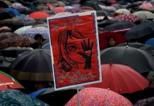 19 Ekim 2016: Arjantinli kadınlar grevde! #NiUnaMenos/#BirKadınDahaEksilmeyeceğiz