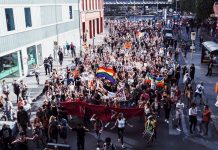 Berlin’e kadar dağıldık Berlin’de de #dağılıyoruz !