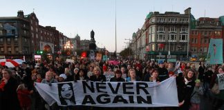 28 Ekim 2012: Savita Halappanavar kürtaj yasağı nedeniyle hayatını kaybetti