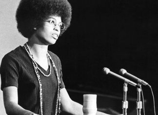 26 Ocak 1944: Angela Davis: lezbiyen siyah feminist