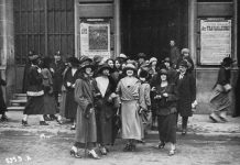 14 Mayıs 1917: Kadın terzilerin -Midinettes- Paris’teki grevi