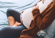 Araştırmaya göre her yedi kadından biri, bebek sahibi olmaya ya da kürtaja zorlanıyor