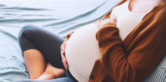Araştırmaya göre her yedi kadından biri, bebek sahibi olmaya ya da kürtaja zorlanıyor