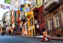 2020 Pandemi günlerinde “Şaşıfelek Çıkmazı” ve “Yeditepe İstanbul”u izlemek