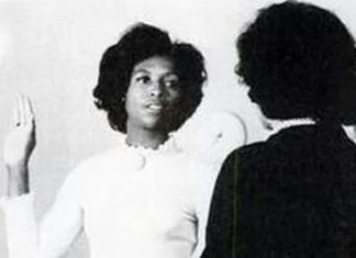 5 Haziran 1973: Doris A. Davis ABD’nin ilk Afrikalı-Amerikalı kadın büyükşehir belediye başkanı oldu