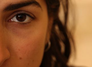 Tüm kaçışlar evde başlıyor / Sinem Taş ile söyleşi