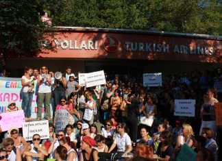 4 Ağustos 2012: THY direnişinin 68. gününde kadınlar dayanışmada!