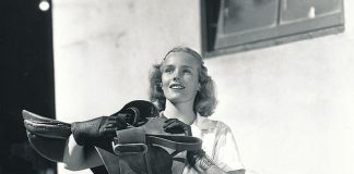 19 Eylül 1914: “Frances Farmer ateş olarak geri dönecek: Bütün yalancıları yakmak için”