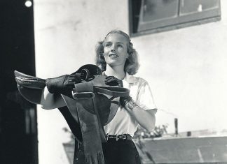 19 Eylül 1914: “Frances Farmer ateş olarak geri dönecek: Bütün yalancıları yakmak için”