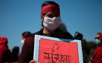 Nepal, kadınlara yönelik asit saldırılarının cezalarını arttırıyor