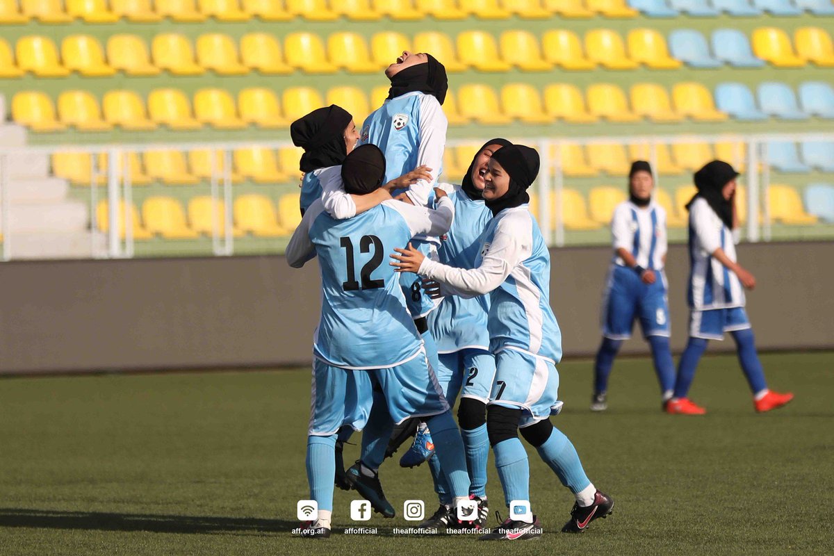 Herat In Kadin Futbol Takimi Afganistan Ulusal Lig Finali Ni Kazandi Catlak Zemin