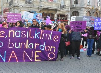 17 Kasım 2013: Tayyip Erdoğan’ın “kızlı erkekli” açıklamasına protesto