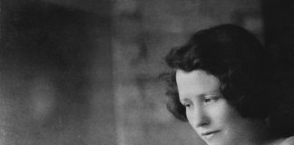 22 Şubat 1892: Feminist ve savaş karşıtı biseksüel şair ve oyun yazarı Edna St. Vincent Millay
