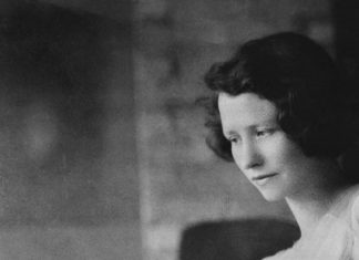 22 Şubat 1892: Feminist ve savaş karşıtı biseksüel şair ve oyun yazarı Edna St. Vincent Millay