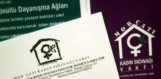 20 Nisan 1990: Mor Çatı Kadın Sığınağı Vakfı kuruldu