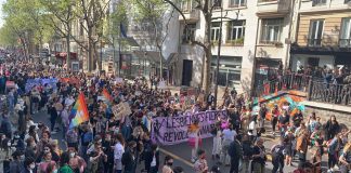 “Ne baba ne koca”: Fransa’da lezbiyenler üreme hakları için sokaktaydı