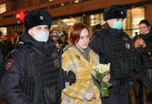 Rusya’da feministler Putin’in Savaşına karşı sokakta