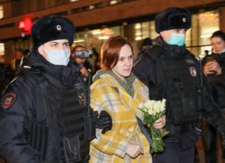 Rusya’da feministler Putin’in Savaşına karşı sokakta