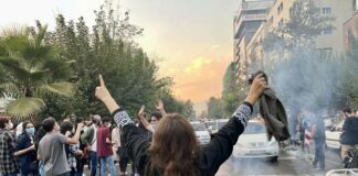 “İran’da LGBTİ+lar, kadınlar, herkes yan yana, kol kola sokakta” – İranlı Kadın Sanatçı ile Söyleşi