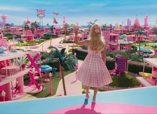 En tutar Barbie: Tuhaf Barbie