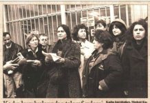 14 Mart 2001: Mecliste erkek ittifakına karşı Medeni Yasa için Kadın Platformu