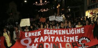 15 Eylül 2007: Novamed Grevi’yle Dayanışma Kadın Platformu ilk eylemini yaptı