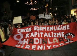 15 Eylül 2007: Novamed Grevi’yle Dayanışma Kadın Platformu ilk eylemini yaptı