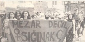 30 Nisan 2004: Tecavüze uğradığı için babası tarafından öldürülen Nuran için eylem yapıldı.