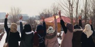 “Gel ey gökyüzü, benimle birlikte ağla”