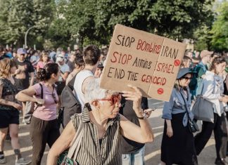 Kadın Yaşam Özgürlük Kolektifi: “Katillerimiz arasında seçim yapmıyoruz ve faşizmlerin savaşında taraf tutmayacağız”