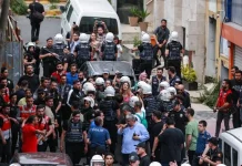 “Sakin olalım arkadaşlar.”