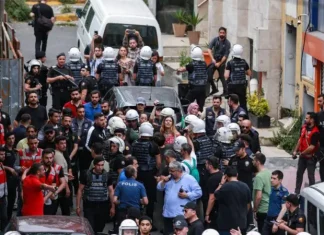 “Sakin olalım arkadaşlar.”