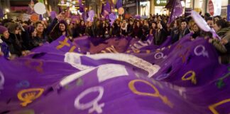 Kadın Meclislerinden çekilmek: Feminizm, yüzleşme ve yeniden kurma üzerine